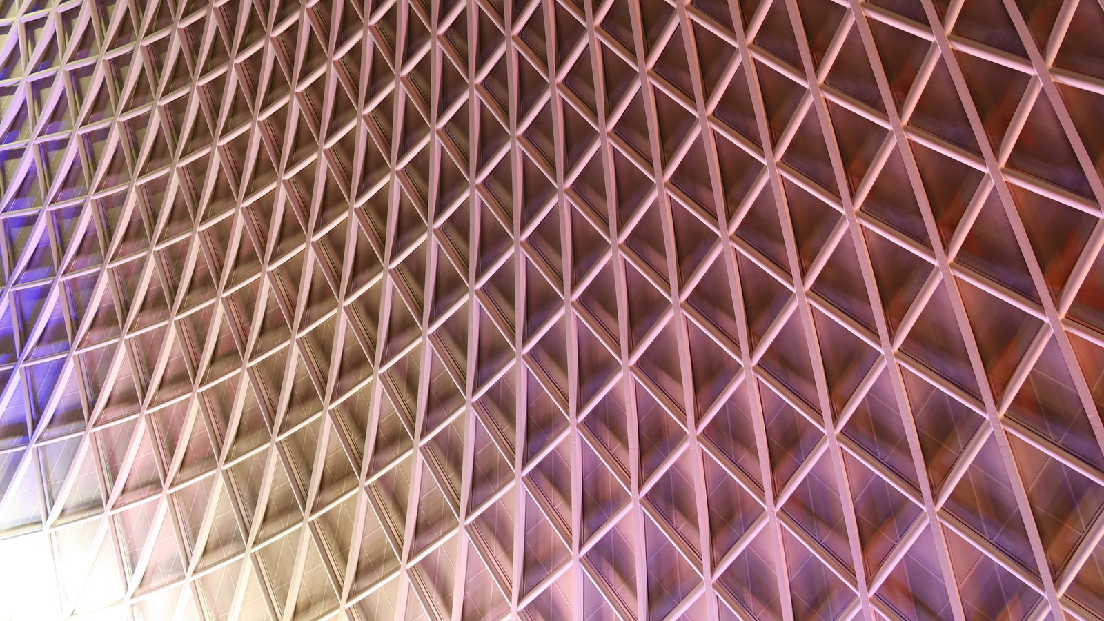 Microfabricated metamaterial lattice under magnification